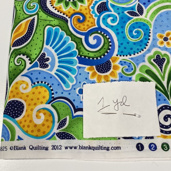 1 Yards Floral Cotton Fabric for Blank Quilting Sewing Projects - Picture 2 of 2